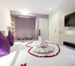 Двухместный номер Deluxe двуспальная кровать в The AIM Patong Hotel