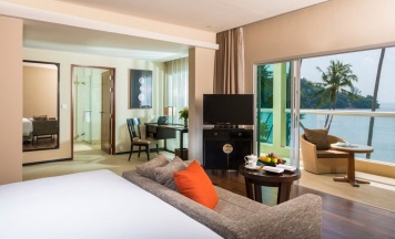 Двухместный номер Grand Andaman с видом на море двуспальная кровать в Phuket Panwa Beachfront Resort
