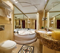 Трехкомнатные апартаменты с двумя спальнями в The Rooms Boutique Hotel