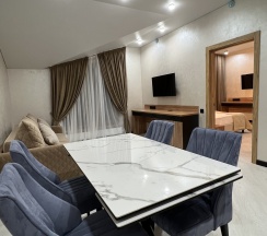 Двухкомнатный семейный ЛЮКС с кухней в Tash maral