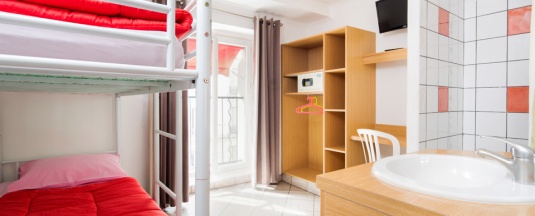Двухместный номер Standard двухъярусная кровать в Bastille Hostel