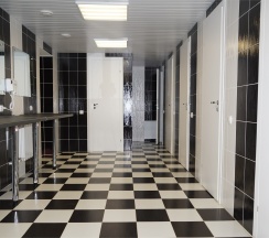 Двухместный эконом с большой кроватью в Формула за рулем