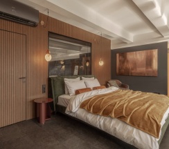 Нуар 320 в Four rooms