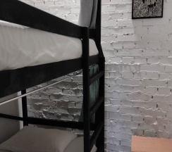 Койко-место в женском номере без окна в Петя и волк