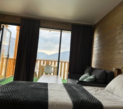 Новые трехместные домики в Горное озеро