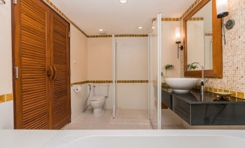 Двухместный полулюкс с видом на бассейн 2 отдельные кровати в Naithonburi Beach Resort