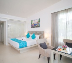 Номер Deluxe рядом с пляжем в The Briza Beach Resort Khaolak