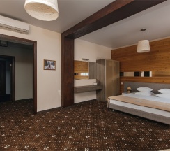 КОРПУС «ПРЕЗИДЕНТСКИЙ». Де Люкс, вид на реку в Марьин Остров