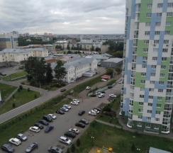 Апартаменты c 1 комнатой с балконом и с красивым видом из окна в Квартира Две Подушки 2+2 на 2-й Заречной, 11