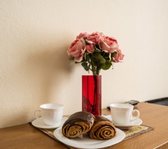 Трехместный номер с собственной ванной комнатой в Алиса