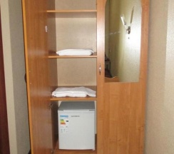 Двухместный номер с 2 двумя отдельными кроватями и собственной ванной комнатой в Аллан