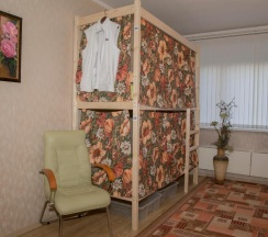 Кровать в 8-местном общем мужском номере в Green