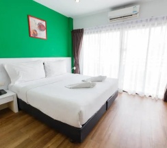 Двухместный номер Улучшенный двуспальная кровать в The Frutta Boutique Patong Beach