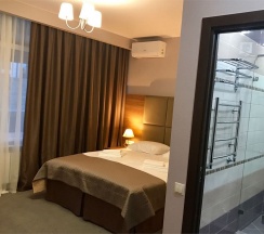 Стандартный семейный номер с балконом в River star