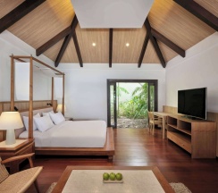 Двухместная Pool вилла Nang Gong с видом на море двуспальная кровать в Garrya Tongsai Bay Samui