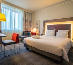 Двухместный номер Superior двуспальная кровать в Novotel Almaty city center