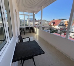 Трёхместные апартаменты в Summer House