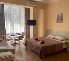 Четырехместный номер комфорт Quadriple в Бриз