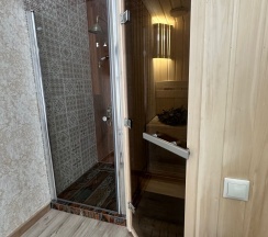 Двухкомнатный с сауной в Арабеска