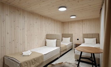 Трехместный номер с собственной ванной комнатой в Tash maral