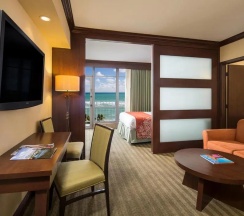 Люкс с 2 комнатами oceanfront в The Sunny