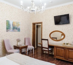 Двухместный номер Classic №1 c 1 комнатой с красивым видом из окна двуспальная кровать в Лель