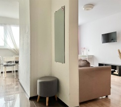 Однокомнатная квартира (Метро Ленинский проспект, 10 минут пешком) в Rauktis apartments