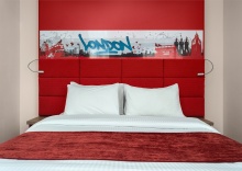 Номер для гостей с ограниченными физическими возможностями в Red stars hotel