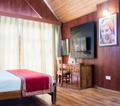 Двухместный номер Standard двуспальная кровать в Evaan Resorts Oakwood Hamlet Shoghi