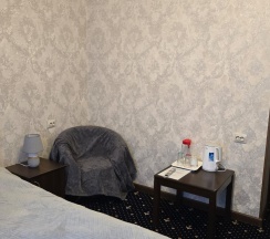 3-местная комната стандарт в Golden House