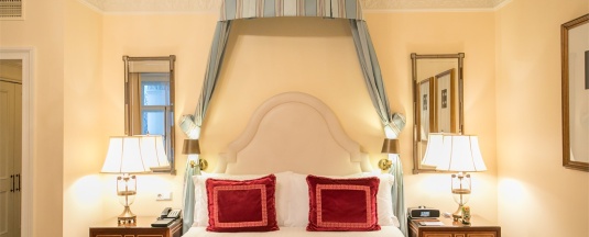 Four Seasons King с видом на Адмиралтейство и парк в Four Seasons Hotel Lion Palace St. Petersburg