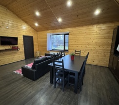 Коттедж для 9 человек в Holiday house