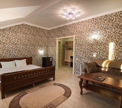 Стандартный улучшенный номер в Hotel X.O.