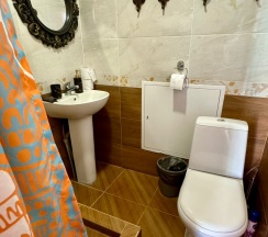 Кровать в 4-местном общем номере Ганди в Дом Радости