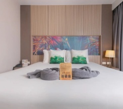 Двухместный номер Grand Deluxe с видом на закат (двуспальная кровать) в Patong Bay Residence
