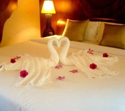 Двухместная вилла с красивым видом из окна двуспальная кровать в Bura Resort, Chiang Rai