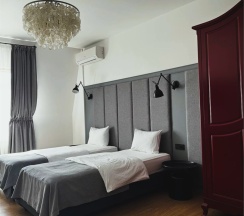 № 402 Семейный номер "Люкс" с раздельными кроватями в разМалевиch