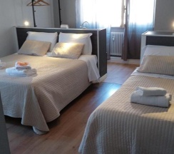 Трёхместный номер Comfort в Gira Guest House