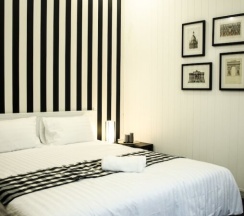 Номер Standard с красивым видом из окна в Goodfellas Thong Lor Hostel