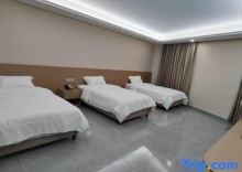 Трёхместный номер Standard в The Aim Sathorn Hotel