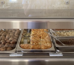 Семейный двухкомнатный с террасой и видом на море в Aqualife