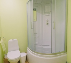 Небольшой номер с двухспальной кроватью без окна в White House