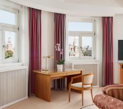 Люкс «Представительский» в Балчуг Кемпински Москва