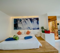 Двухместный семейный номер Deluxe с видом на горы в Sino House Phuket Hotel