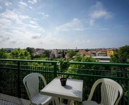 Четырёхместный номер Standard в Hotel Mamy