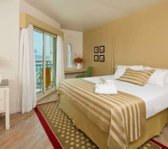 Двухместный люкс Club Castle двуспальная кровать в Herods Palace Hotel