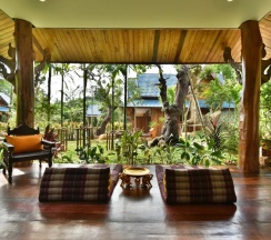 Вилла Deluxe с видом на бассейн в The Nine Thipthara Klongson Resort