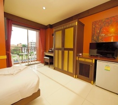 Двухместный номер Standard с балконом 2 отдельные кровати в 99 Residence Patong