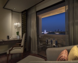 Двухместный номер Riverfront Deluxe (2 отдельные кровати) в Anantara Riverside Bangkok Resort