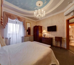 Номер класса Люкс с джакузи в Green hotel